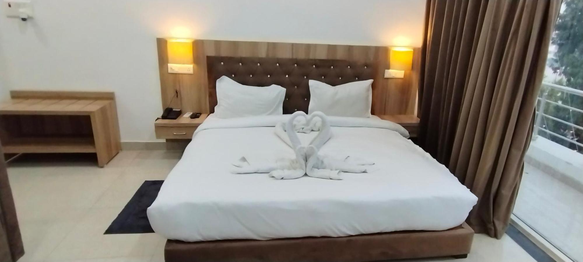 Hotel Lakeview By Bookingcare Chhatarpur Ngoại thất bức ảnh